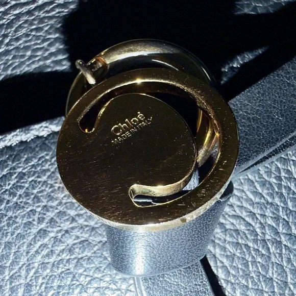 ❌ SOLD ❌ Chloe Alphabet Pebbled Leather Crossbody Bag - Picture 3 of 7